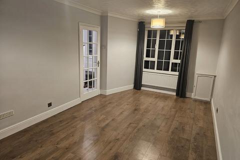 1 bedroom in a house share to rent, Tuckswood Lane - UBL