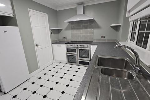 1 bedroom in a house share to rent, Tuckswood Lane - UBL