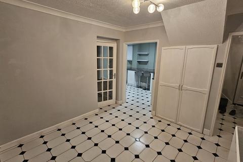 1 bedroom in a house share to rent, Tuckswood Lane - UBL