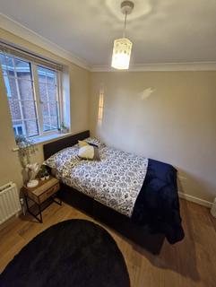 1 bedroom in a house share to rent, Tuckswood Lane - UFR&UBR