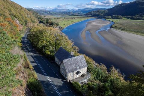 undefined, Ty Capel Borth, Bontddu, Dolgellau, LL40 2TT
