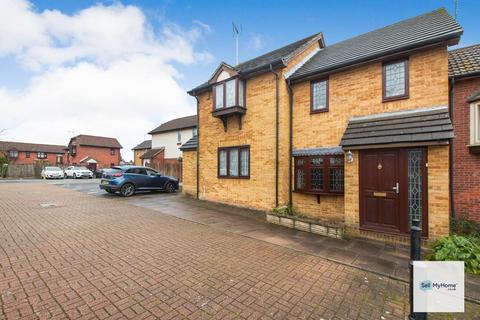 58 Drummond Close, Erith, DA8 3QS