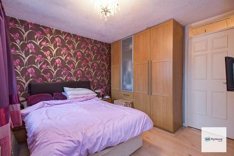 58 Drummond Close, Erith, DA8 3QS