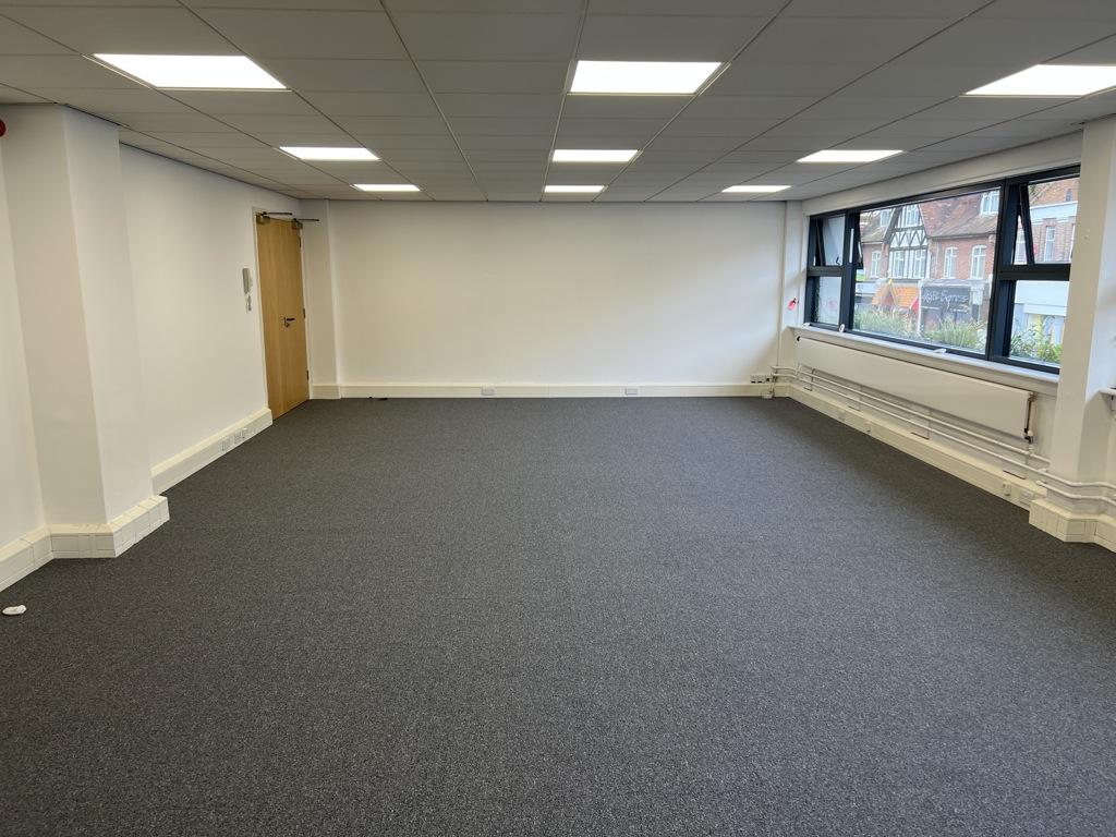 47 Croydon Road, Caterham CR3 Office to rent £1,206 pcm (£278 pw)