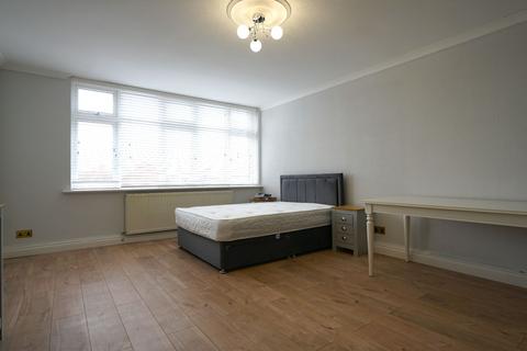 1 bedroom in a house share to rent, Lodge Lane, Grays