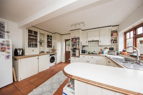 3 bedroom semi-detached house for sale, Ismays Road, Ightham TN15