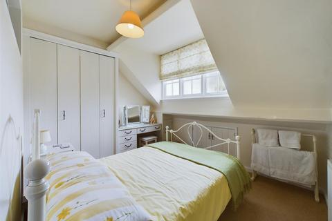 33 Castlegate, Scarborough, YO11 1QY