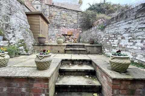 33 Castlegate, Scarborough, YO11 1QY