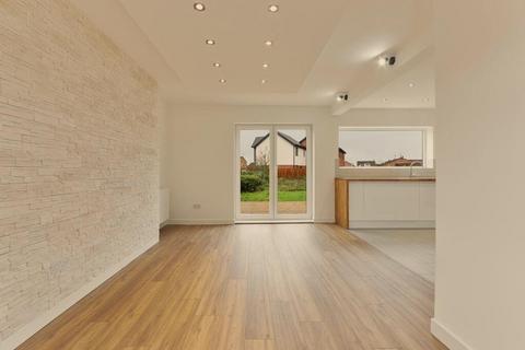 241 Broadway, Dunscroft, Doncaster, DN7 4HS