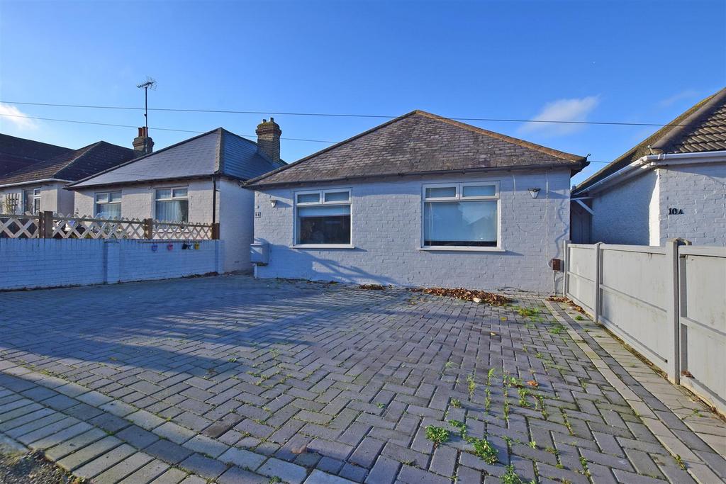 Plantation Road, Gillingham 2 bed detached bungalow for sale £330,000