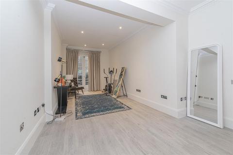 5 bedroom terraced house to rent, Trevor Place, London, SW7