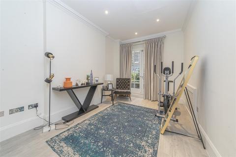 5 bedroom terraced house to rent, Trevor Place, London, SW7