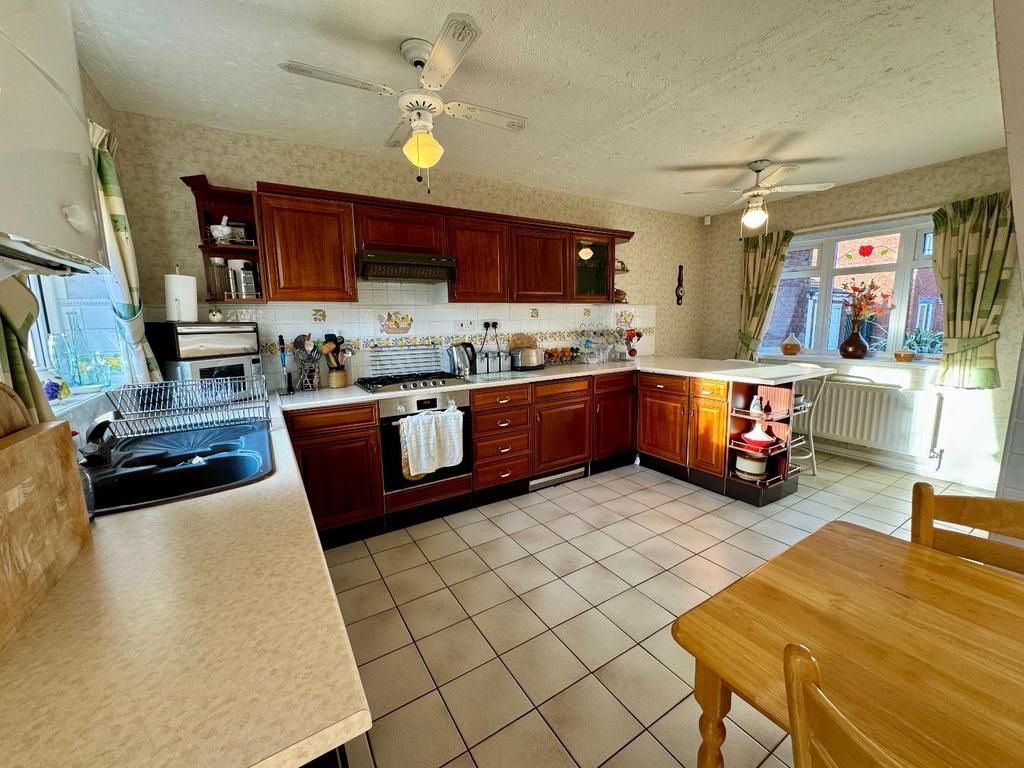 Kitchen diner