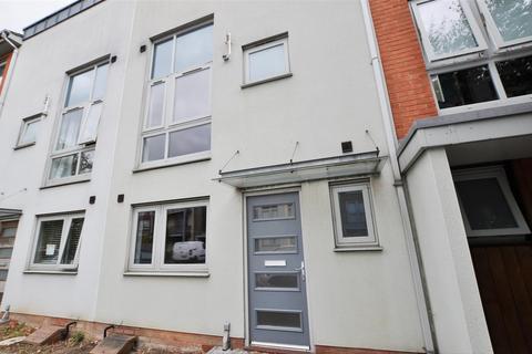 3 bedroom terraced house to rent - Hyde Grove, Dartford, DA1 5GE