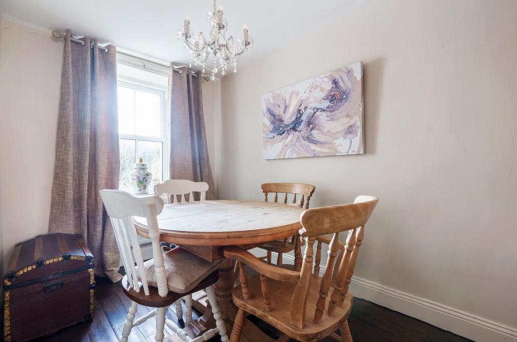 Living/dining room