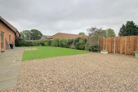 5 bedroom barn conversion to rent - Abbey Lane, Haveringland, Norwich