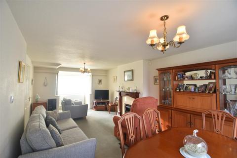 6 Clarkefields, Bayston Hill, Shrewsbury, SY3 0ES
