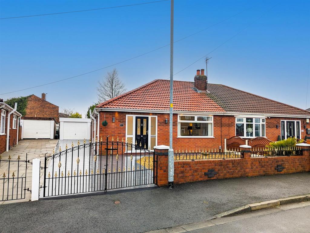 Ashley Road, Hindley Green, Wigan 2 bed semidetached bungalow for sale