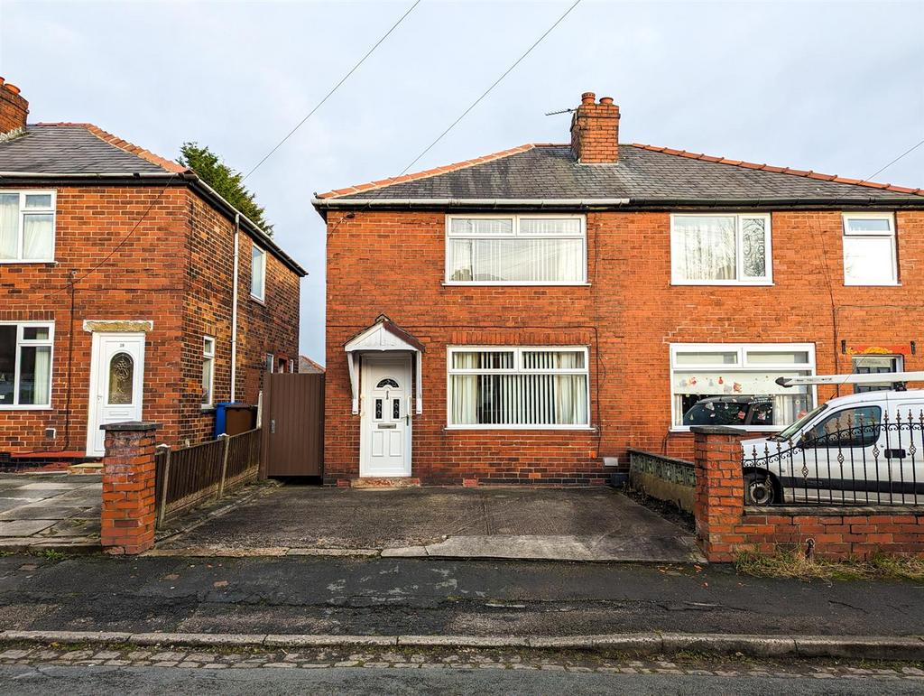 Laxey Crescent, Leigh 3 bed semidetached house for sale £139,950