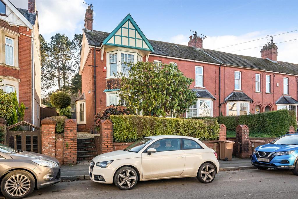 St. Martins Road, Caerphilly 4 bed semidetached house £625,000