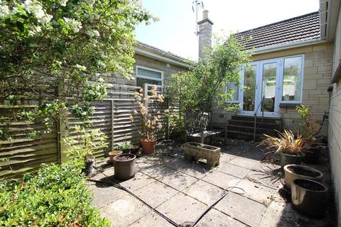 2 bedroom bungalow for sale, Ridings Mead, Chippenham SN15