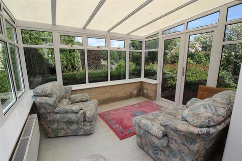 2 bedroom bungalow for sale, Ridings Mead, Chippenham SN15