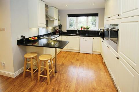 9 Argyle Drive, Chippenham, SN14 6RP