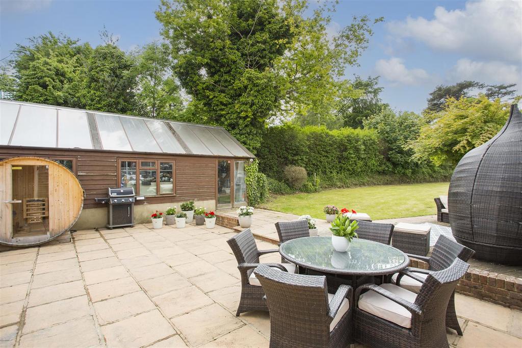 Teapot Lane, Aylesford ME20 6 bed semidetached house for sale £695,000