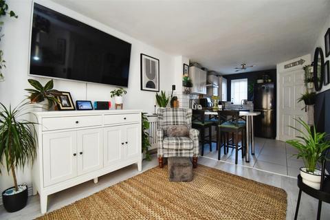 72 Grosvenor Road, Kingswood, Hull, HU7 3DS
