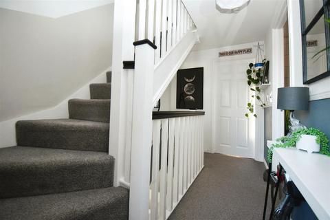72 Grosvenor Road, Kingswood, Hull, HU7 3DS