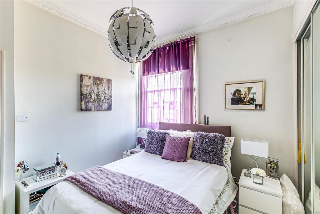 10. Bedroom.jpg