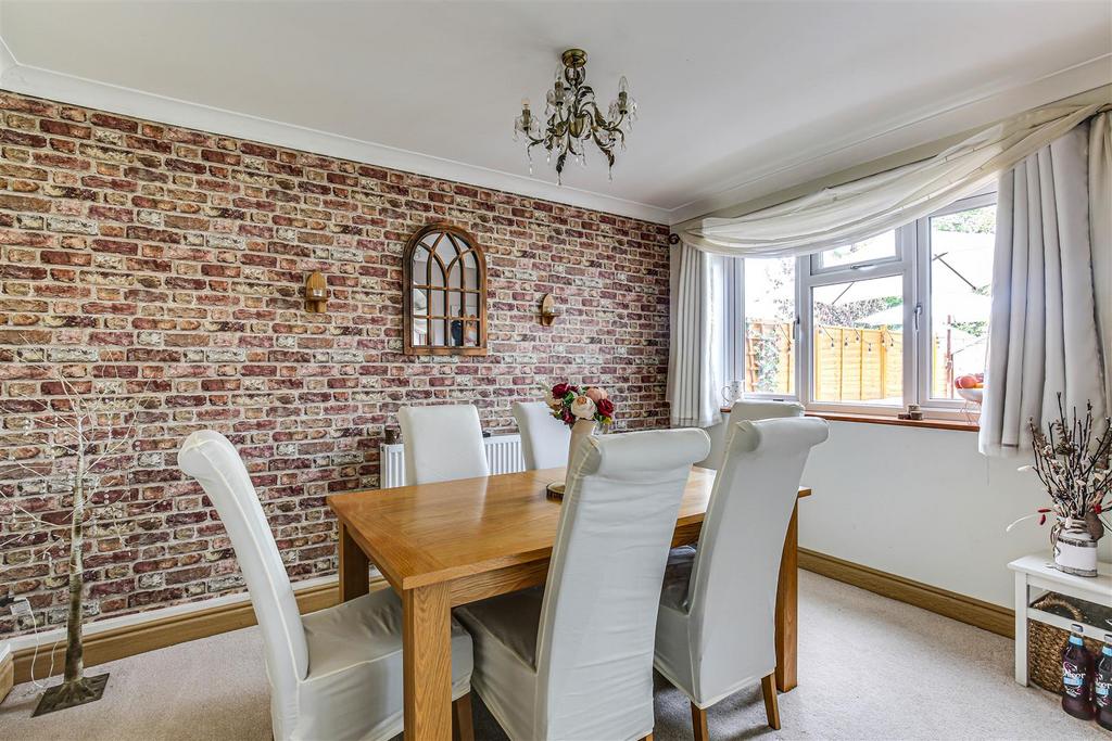 7 Dining Room.jpg