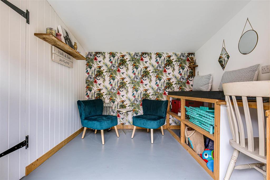 24 Summerhouse.jpg