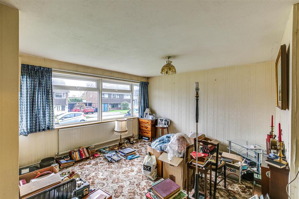 Central Way, Oxted RH8 3 bed semidetached house for sale £650,000