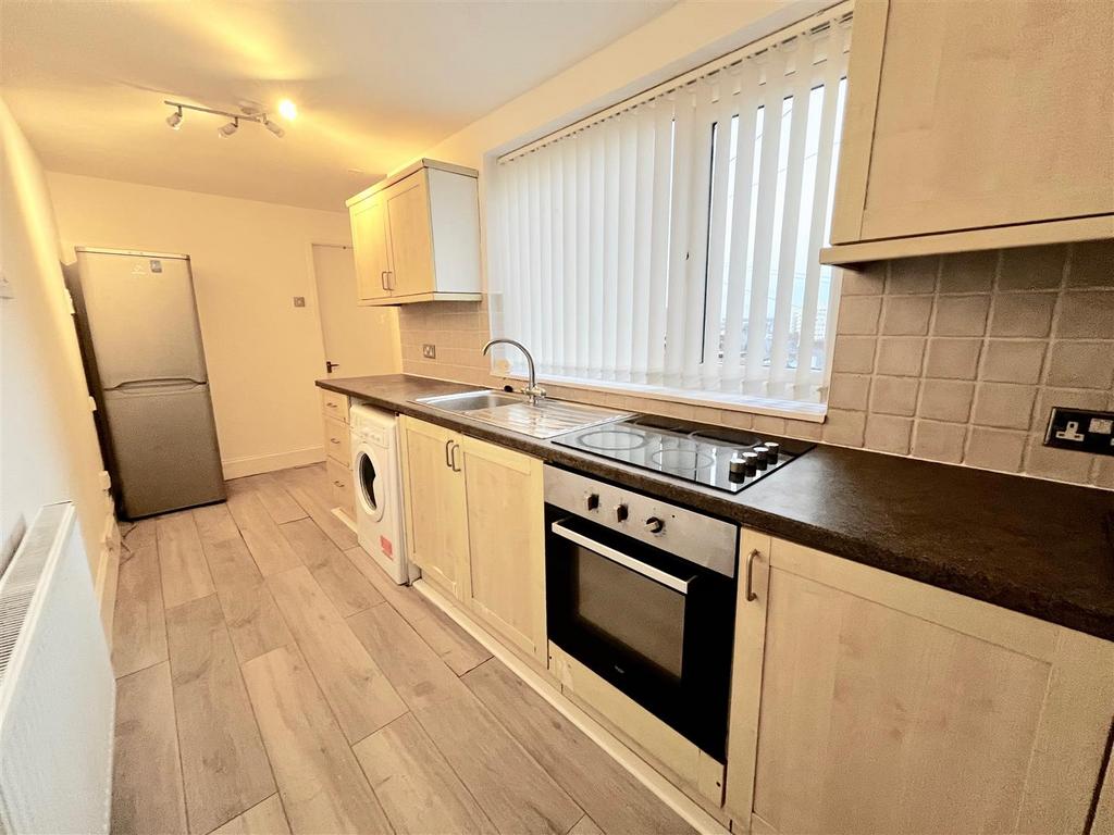 Howe Street, Felling, Gateshead 3 bed flat to rent £650 pcm (£150 pw)