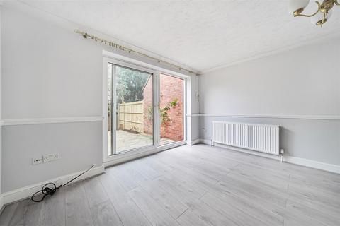 2 bedroom terraced house for sale, Cuthbert Gardens, London