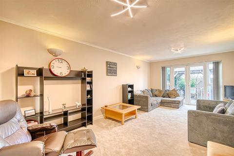 3 bedroom bungalow for sale, 12 Redstone Drive, Highley, Bridgnorth