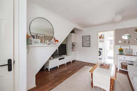 142 Ayelands, New Ash Green, Longfield, DA3 8JU