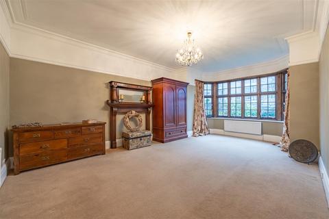 5 bedroom detached house for sale, Crowstone Road, Westcliff-On-Sea