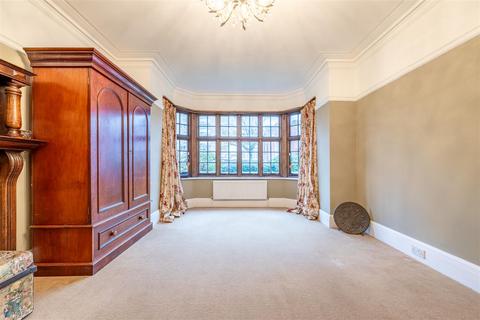 57 Crowstone Road, Westcliff-on-sea, SS0 8BG