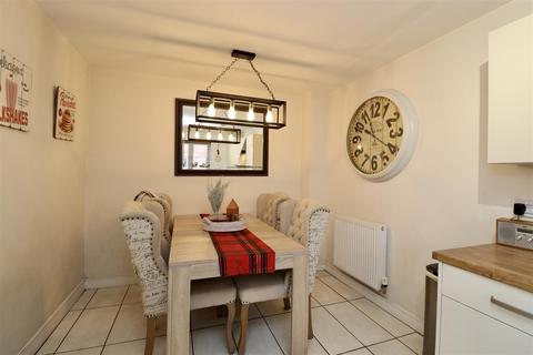 9 Chapman Drive, Market Weighton, York, YO43 3GR