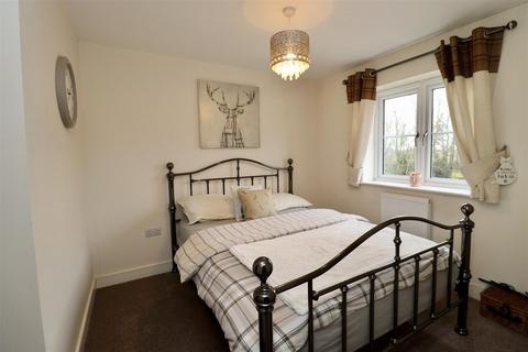 9 Chapman Drive, Market Weighton, York, YO43 3GR