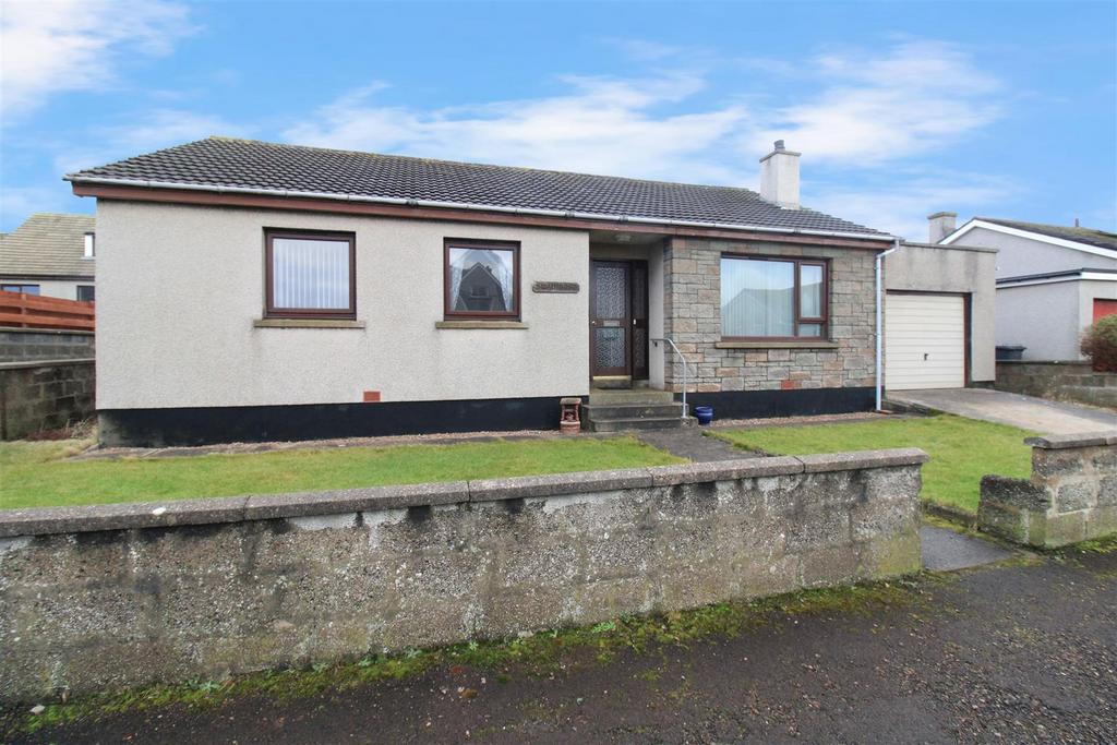 8 Mowat Place, Port Dunbar, Wick 3 bed detached bungalow for sale £165,000