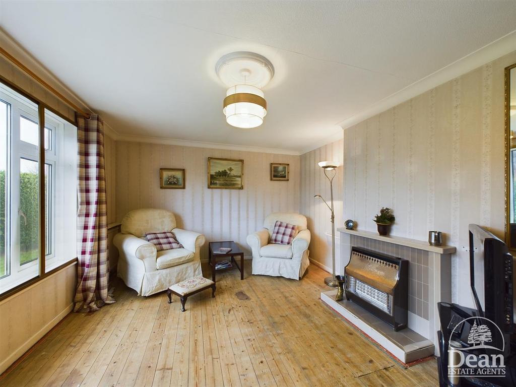 Eastern Way, Cinderford 3 bed detached bungalow for sale £275,000