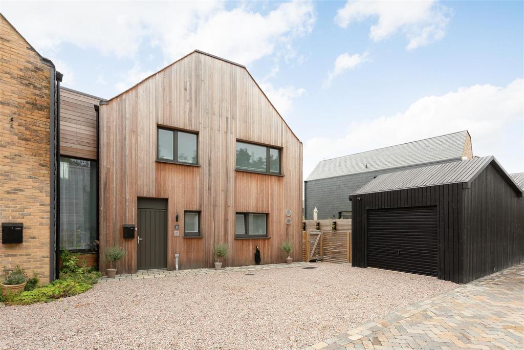 Cherrywood, Hernhill, Faversham 3 bed semidetached house for sale £