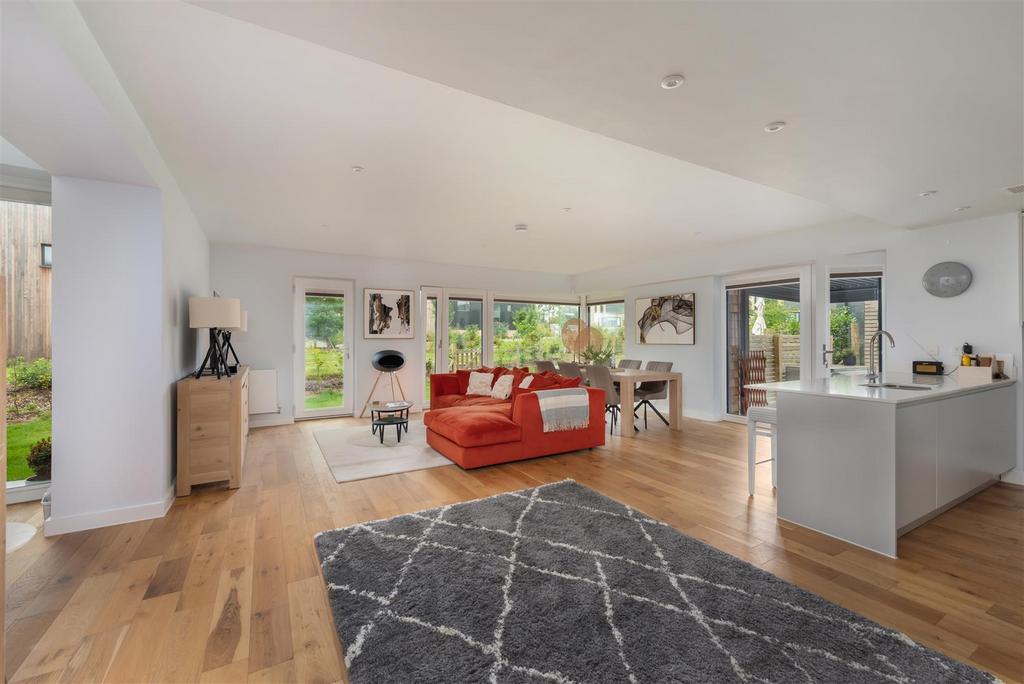 Cherrywood, Hernhill, Faversham 3 bed semidetached house for sale £