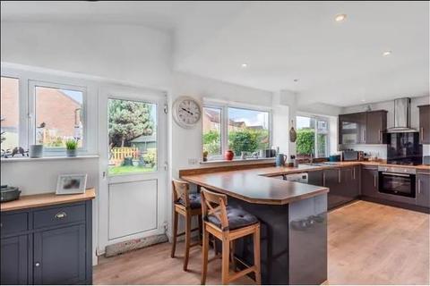 20 Castlefields, Leominster, HR6 8BJ