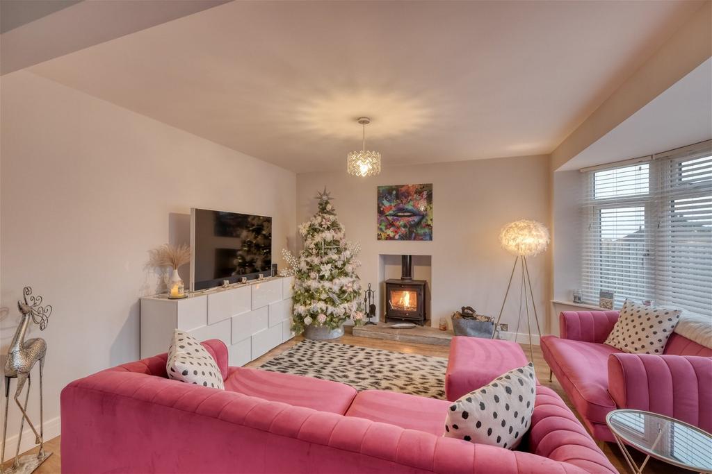 Malvern Road, Headless Cross, Redditch B97 5DP 3 bed detached house for