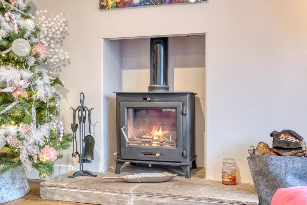 Malvern Road, Headless Cross, Redditch B97 5DP 3 bed detached house for