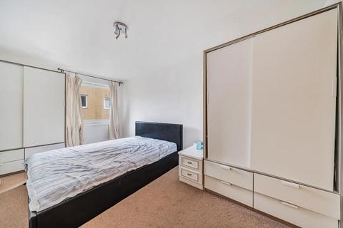 2 bedroom flat for sale, Feltham High Street,  Feltham,  TW13